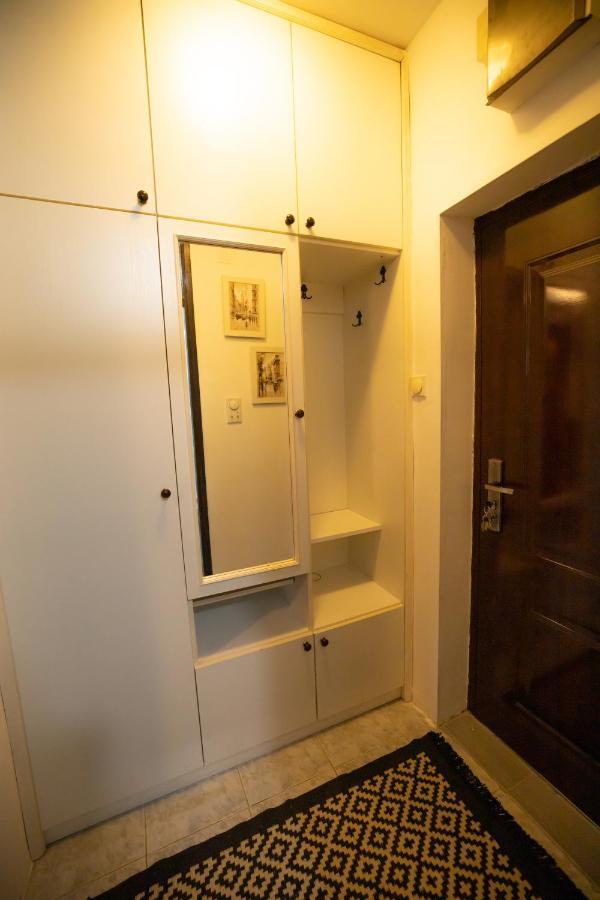 Cushy Apartment Close To City Centre ポドゴリツァ エクステリア 写真